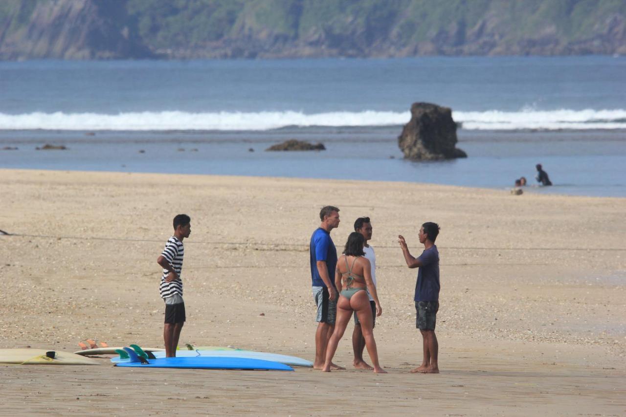 Ferienwohnung Ayolah Surf House &Surf Camp Jembrana Exterior foto
